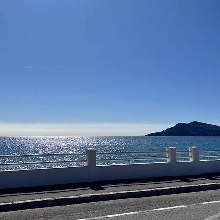 2 Ou 3 Pers Centre * Cannes
